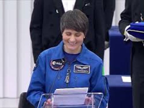 Cristoforetti al Parlamento Ue: "Sogno di volare un giorno su un razzo europeo"