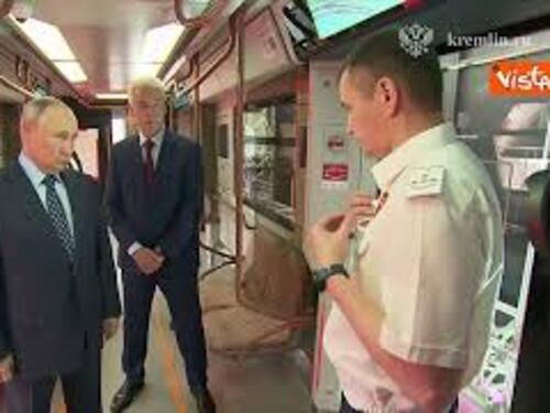 Putin inaugura nuova linea ferroviaria circolare di Mosca con il sindaco Serghei Sobyanin