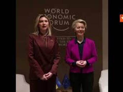 L’incontro a Davos tra la First Lady dell’Ucraina Olena Zelenska e Ursula von der Leyen