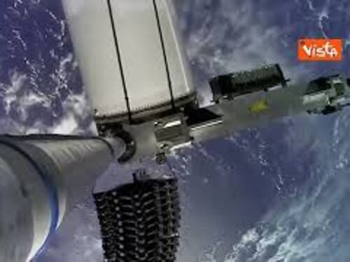 SpaceX, in orbita i primi 21 satelliti Starlink di nuova generazione