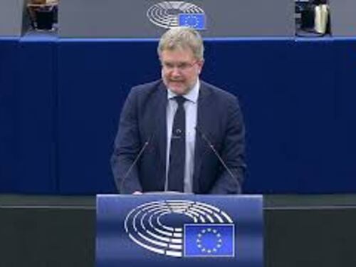 Migranti, Fidanza (FdI): "Serve più Ue in mare contro trafficanti"