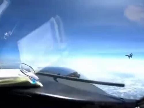 L'incidente sfiorato tra un jet cinese e un caccia Usa