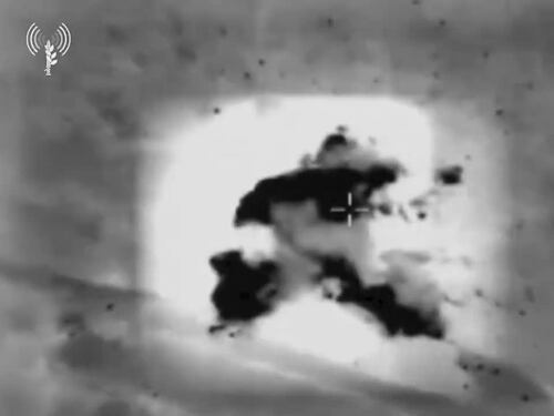 Israele bombarda Hezbollah: tensione al confine col Libano