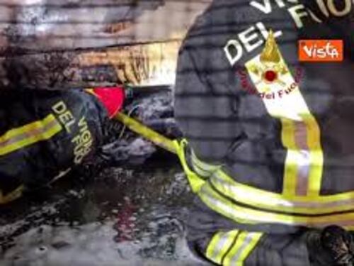 Tragedia Mestre, il sollevamento del bus dopo l'incidente