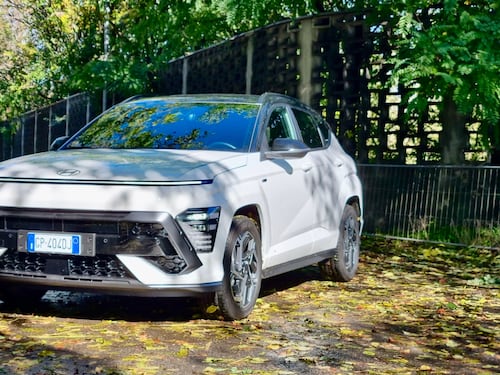 Hyundai Kona Hybrid: il video test drive del nuovo crossover ibrido