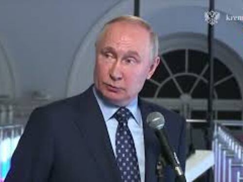 Putin inaugura nuova circolare di Mosca, lunga 85 chilometri, collega la metro a linee esterne