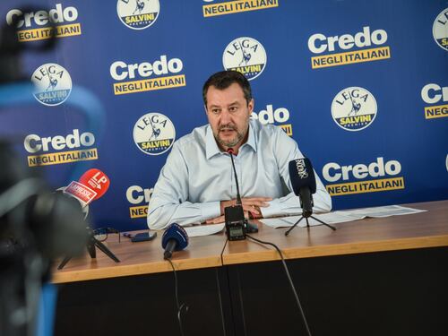La sinistra cerca il blitz: colpiscono Salvini per colpire il governo