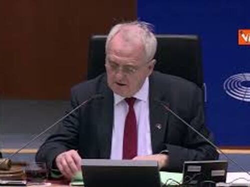 Qatargate, plenaria Parlamento Europeo revoca l’immunità a Cozzolino e Tarabella
