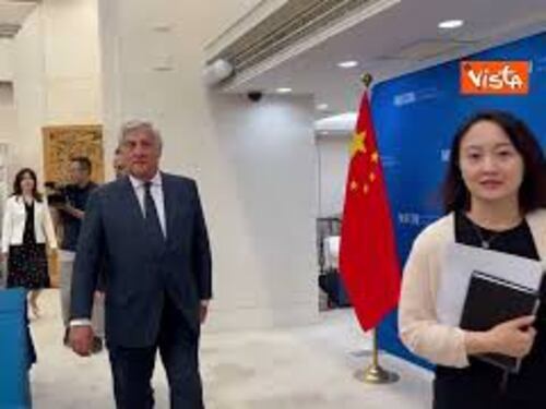 Tajani incontra il ministro del Commercio cinese a Pechino, le immagini