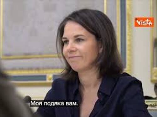Zelensky riceve la ministra della Difesa tedesca Baerbock