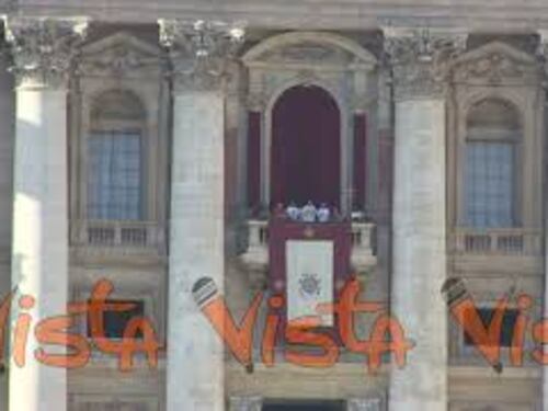 Angelus Natale, Papa Francesco: “Viviamo carestia di pace in questa terza guerra mondiale”