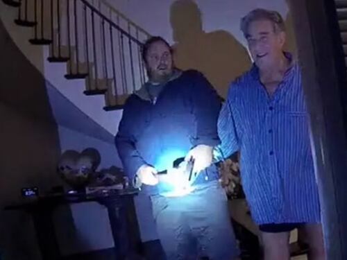 "Getta il martello!". Diffuso il video dell'aggressione a Paul Pelosi
