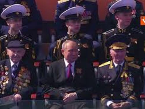 Giorno della Vittoria, sfilano i missili nucleari sulla Piazza Rossa