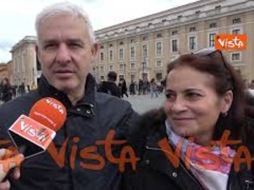 ”Natale in famiglia e tanta speranza per l'anno nuovo". Le voci dei fedeli a Piazza San Pietro