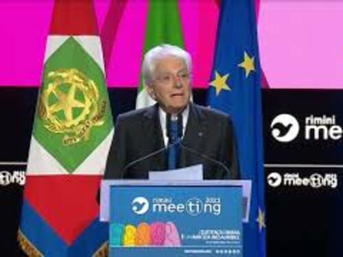 Mattarella: "Ho il disegno di un migrante nel mio studio"