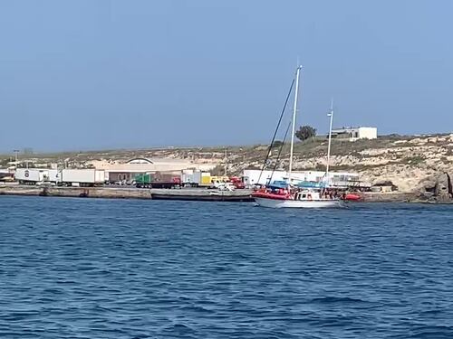 Ennesimo sbarco a Lampedusa per la piccola Nadir della Ong Resqship