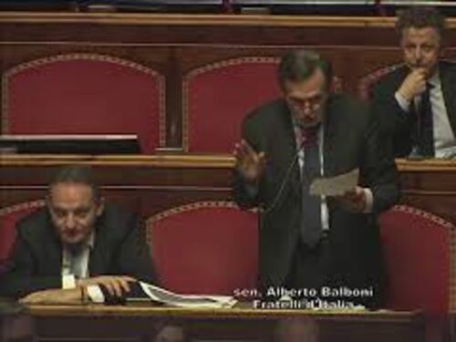 Balboni: "Andando in carcere il Pd apre voragine alla mafia". Caos in Aula, opposizione esce