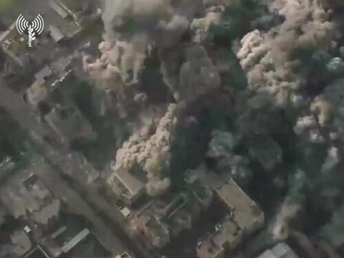 Israele bombarda l'università di Gaza