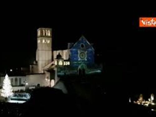 L'accensione dell'albero di Natale di Assisi