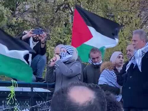 Il comizio pro Hamas dalla piazza di Milano