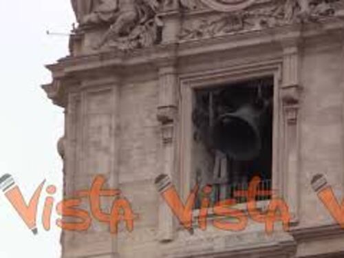 Il suono delle campane di San Pietro nel giorno di Natale