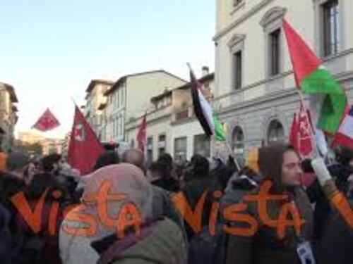 "Firenze è solo antifascista", il coro dei manifestanti contro Salvini e i suoi alleati Ue