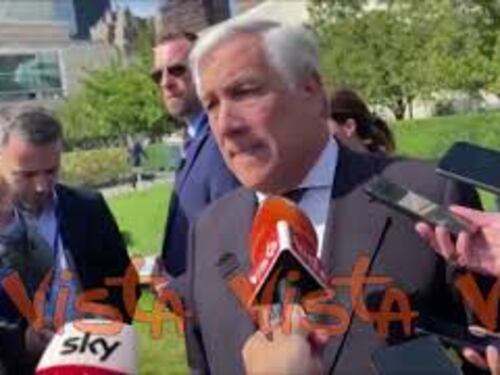 Tajani: "Assolutamente giusto parlare di Ucraina, ma tema delle migrazioni da non sottovalutare"