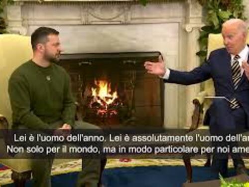 Biden a Zelensky: "Lei è l'uomo dell'anno in Usa"