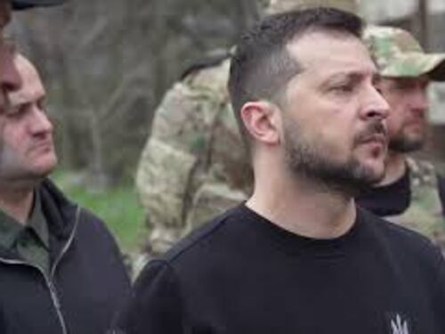 Zelensky nella regione di Zaporizhzhia incontra i soldati al fronte
