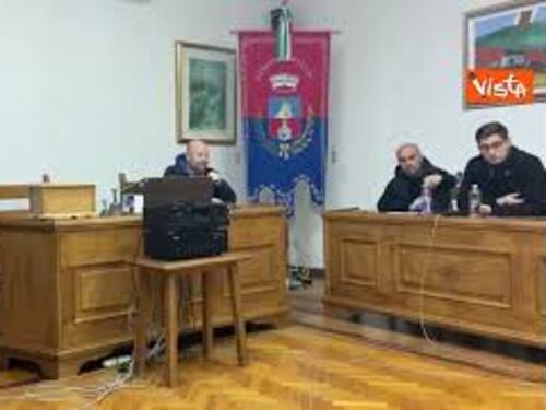 Il sindaco di Oschiri (SS) interrompe diretta del Consiglio Comunale e la minoranza lascia l'Aula