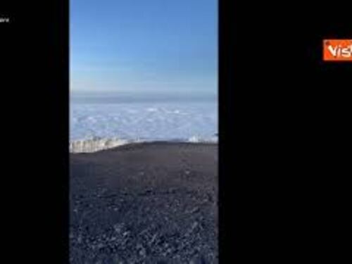 Massimiliano Ossini in cima al Kilimangiaro: "Un sogno che si realizza, è la mia vetta più alta"