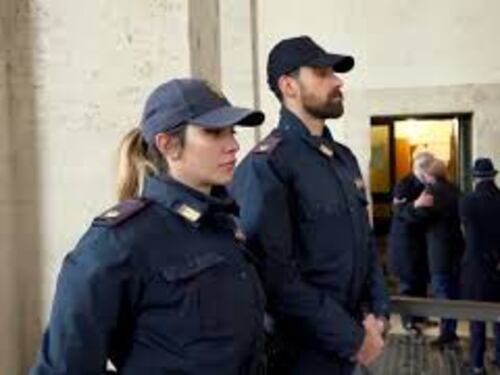 Il dispiegamento della Polizia in Piazza San Pietro per le esequie del Papa Emerito Ratzinger
