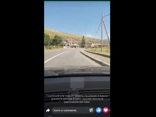 Alatri, schianto tra due auto durante la diretta Facebook: il video choc