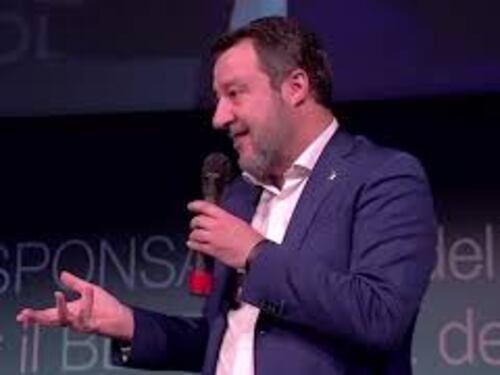 Salvini: "Solo auto elettriche dal 2035? È un errore"