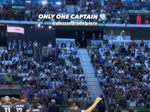 Standing ovation per Alessandro Del Piero