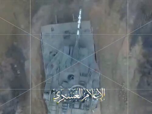 Drone di Hamas sorprende tank israeliano con una bomba