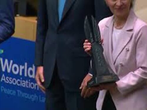 Von der Leyen premiata a New York per il World Peace and Liberty Award
