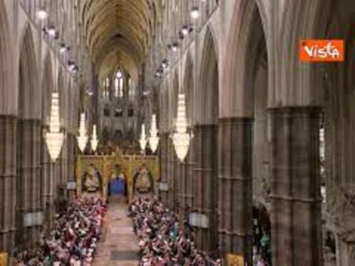 Incoronazione Carlo III, le immagini dell'Abbazia di Westminster