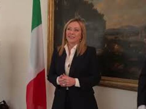 Meloni: "Italia benvoluta perché non fa attività predatorie con missioni all'estero"