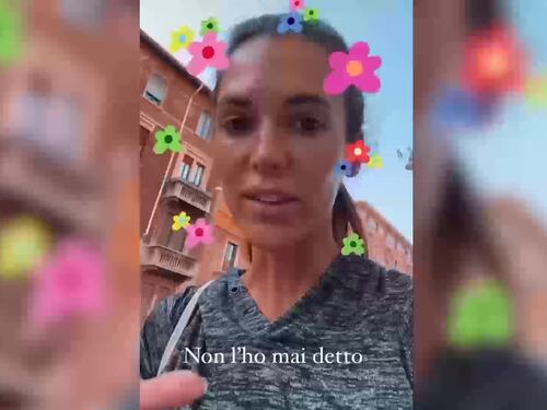 Gli insulti su Instagram dell'influencer agli elettori della Meloni