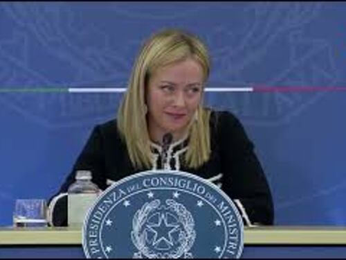 Meloni: "In nessun accordo c'è scritto che l'Italia è l'unico porto di sbarco"