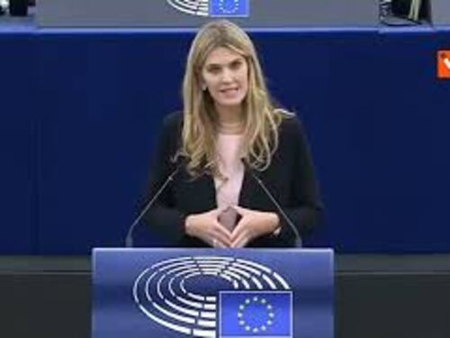 Inchiesta Qatar, ecco quando la vicepresidente Parlamento Ue Kaili parlava dei mondiali in plenaria