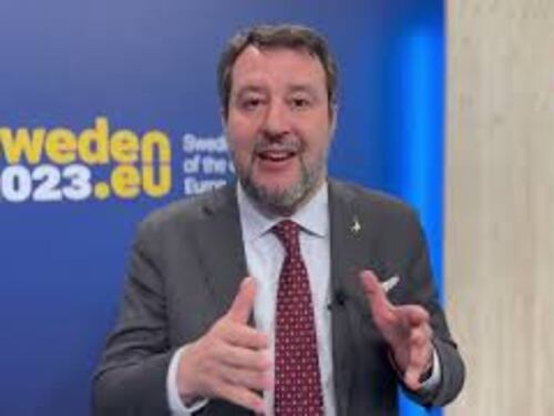 Salvini: Mettere fuori legge auto a diesel e benzina è una follia che aiuta la Cina