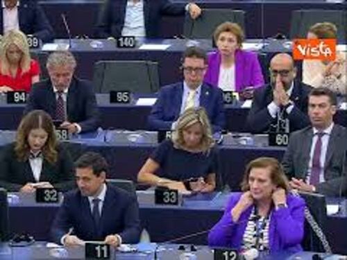 Weber (Ppe): "Grazie S&D e Renew, maggioranza Ursula funziona"