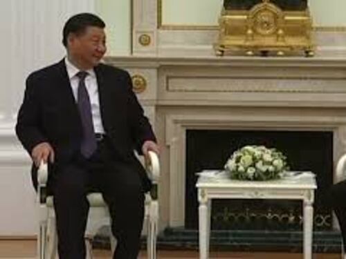 "Caro amico, benvenuto a Mosca". Putin accoglie Xi Jinping