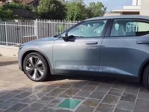 In autostrada senza ricaricare: la prova con Polestar 2 MY24: guarda il video