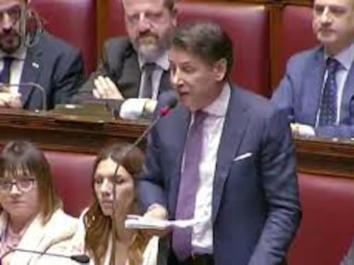 Il lapsus di Conte su Mussolini e il "delitto Andreotti"