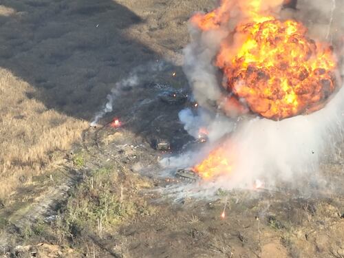 Lo strike poi la palla di fuoco: così Kiev colpisce i tank russi