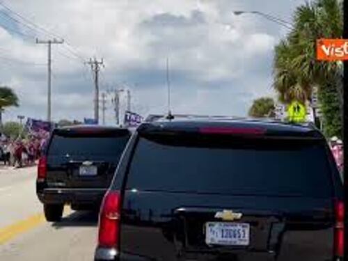 Trump incriminato a New York, ecco quando lascia la Florida acclamato dai sostenitori