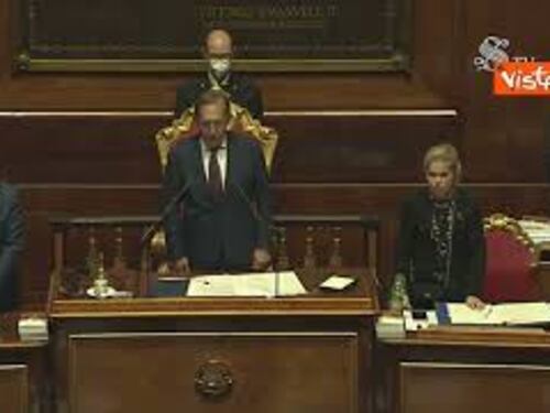 Femminicidio, l'Aula del Senato osserva un minuto di silenzio per le vittime